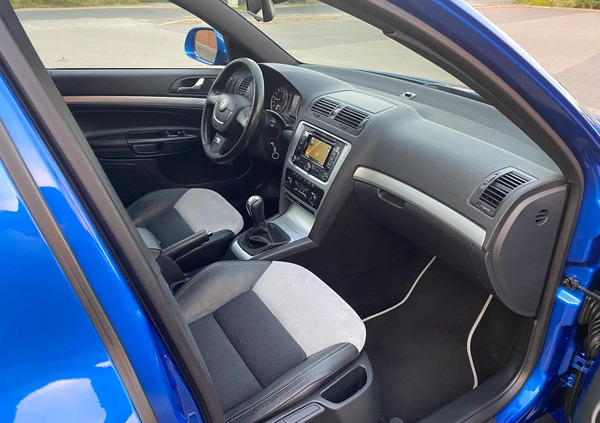 Skoda Octavia cena 33900 przebieg: 257000, rok produkcji 2010 z Radom małe 466